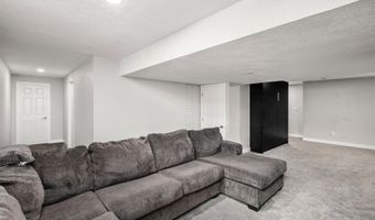 1107 Rosewood Dr, Altoona, IA 50009