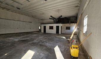 713 Mcgrath Pond Rd, Belgrade, ME 04917