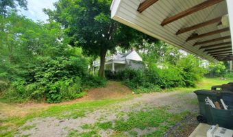 92 Compton St, Belford, NJ 07718