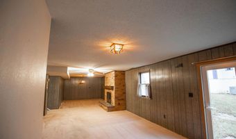 931 E Oak St, Algona, IA 50511