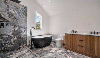160 Riverside Ct #4, Avon, CO 81620
