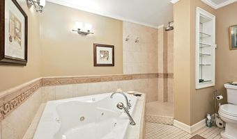 43 Green St, Augusta, ME 04330