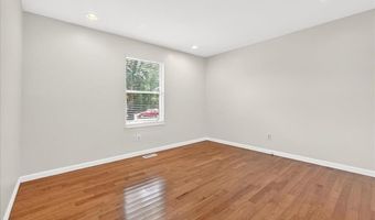 701 Kehrs Mill Rd, Ballwin, MO 63011