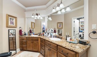 210 Pizarro Dr, Hot Springs Village, AR 71909