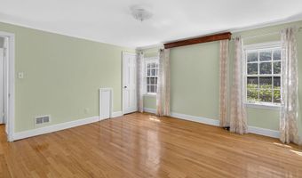 6 Loudon Pkwy, Albany, NY 12211