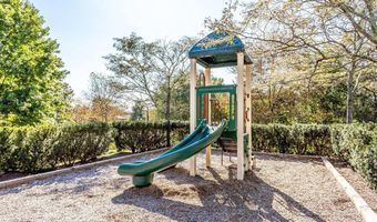 21946 WINDOVER Dr, Broadlands, VA 20148