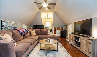 195 Oakland Beach Ave, Warwick, RI 02889