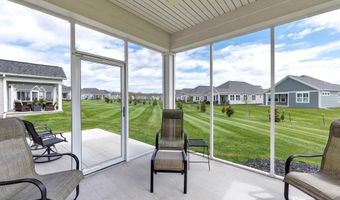 5668 N KESTREL Cir, Appleton, WI 54913