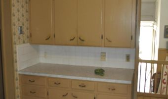 203 E College St, Ash Grove, MO 65604