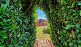 630 COLONIAL Dr, Springfield, OR 97477