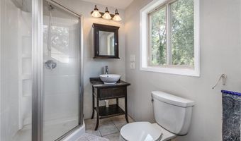 7 Hummingbird Ln, Amherst, NY 14228