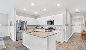 206 Yellowfin Dr, Hardeeville, SC 29927