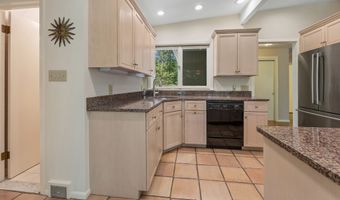 74 Woods Rd, Bethany, CT 06524