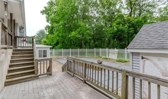 80 Westwood Rd, North Smithfield, RI 02896
