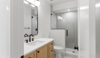 7705 HOLIDAY Ter, Bethesda, MD 20817