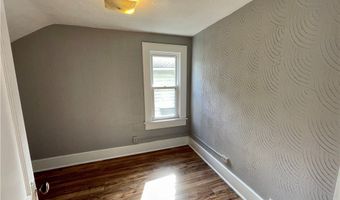 1072 Pitkin Ave, Akron, OH 44310