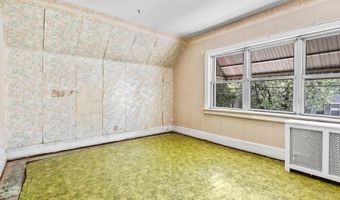 125 W 13TH St, Bayonne, NJ 07002