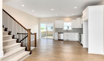 1640 Grayhawk Dr, Basehor, KS 66007