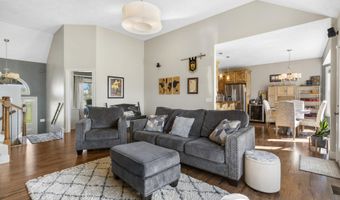 19529 Lawrence 2152, Aurora, MO 65605