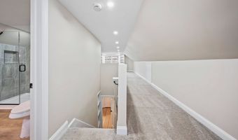 90 Battle St, Bristol, CT 06010