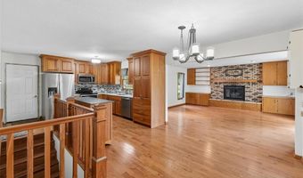 2818 Eisenhower Ave, Ames, IA 50010