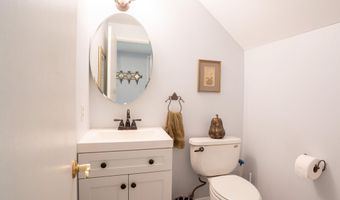 1584 Prima Ct, Camarillo, CA 93010