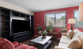 2016 N ADAMS St 508, Arlington, VA 22201