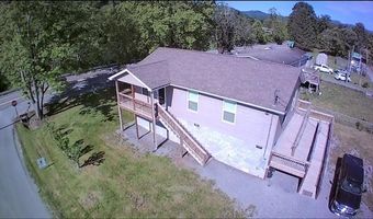 127 Calhoun St, Alderson, WV 24910