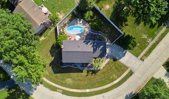 1093 Del Ebro Dr, Ballwin, MO 63011