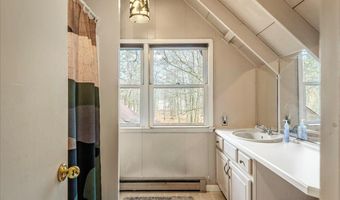170 Fern Ridge Rd, Blakeslee, PA 18610