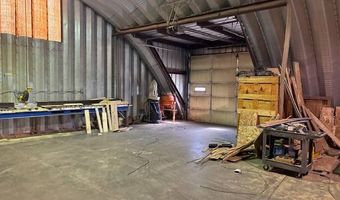 105 Hamilton St, Aurora, NE 68818