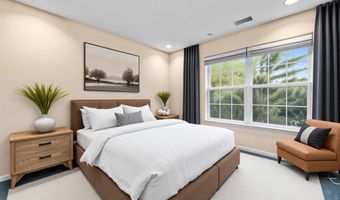 4 BOATWORKS Dr, Bayonne, NJ 07002