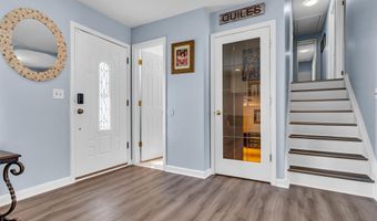 1233 Pacific Ave, Beachwood, NJ 08722