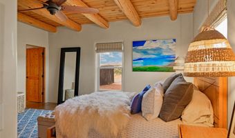 4 Fair Hope Dr, Abiquiu, NM 87510