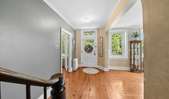 222 BASTIAN Ln, Allentown, PA 18104