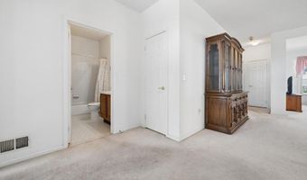 84 CHAIN Blvd, Bayville, NJ 08721