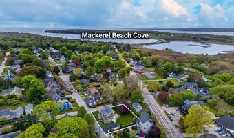 42 Windsor St, Jamestown, RI 02835