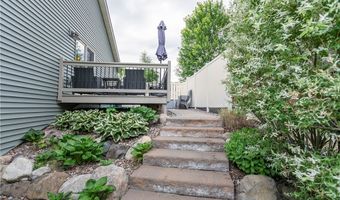 759 Club View Ln, Altoona, WI 54720