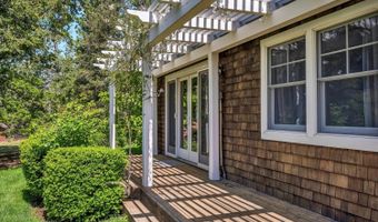 1065 Summit Lake Dr, Angwin, CA 94508