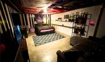105 E Peery St, Albany, MO 64402