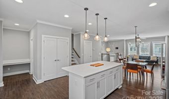 1910 Seegars Pl, Charlotte, NC 28204