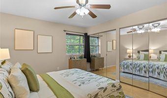 1220 Wicklow Rd J, Ballwin, MO 63021