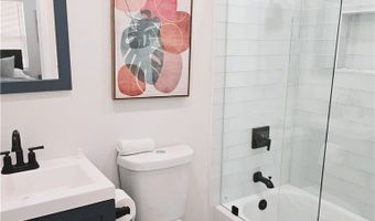 7040 3rd, Los Angeles, CA 90043