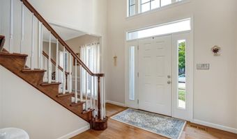 420 April Oaks Ct, Ballwin, MO 63021