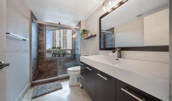 21205 Yacht Club Dr 703, Aventura, FL 33180