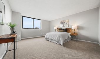 1101 S ARLINGTON RIDGE Rd 212, Arlington, VA 22202