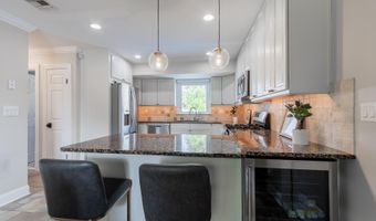 394 Maple Dr, Belford, NJ 07718