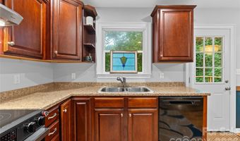 102 Iris St, Asheville, NC 28803