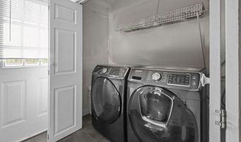 56 Errol St, Warwick, RI 02888