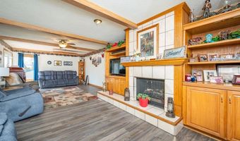 302 12th Ave NW, Altoona, IA 50009